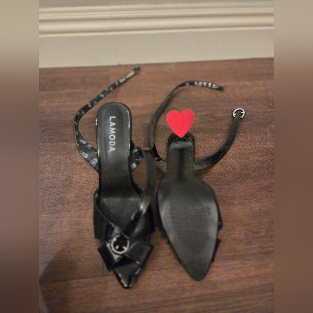 Falling Platform Sandals - Picture 6 of 8